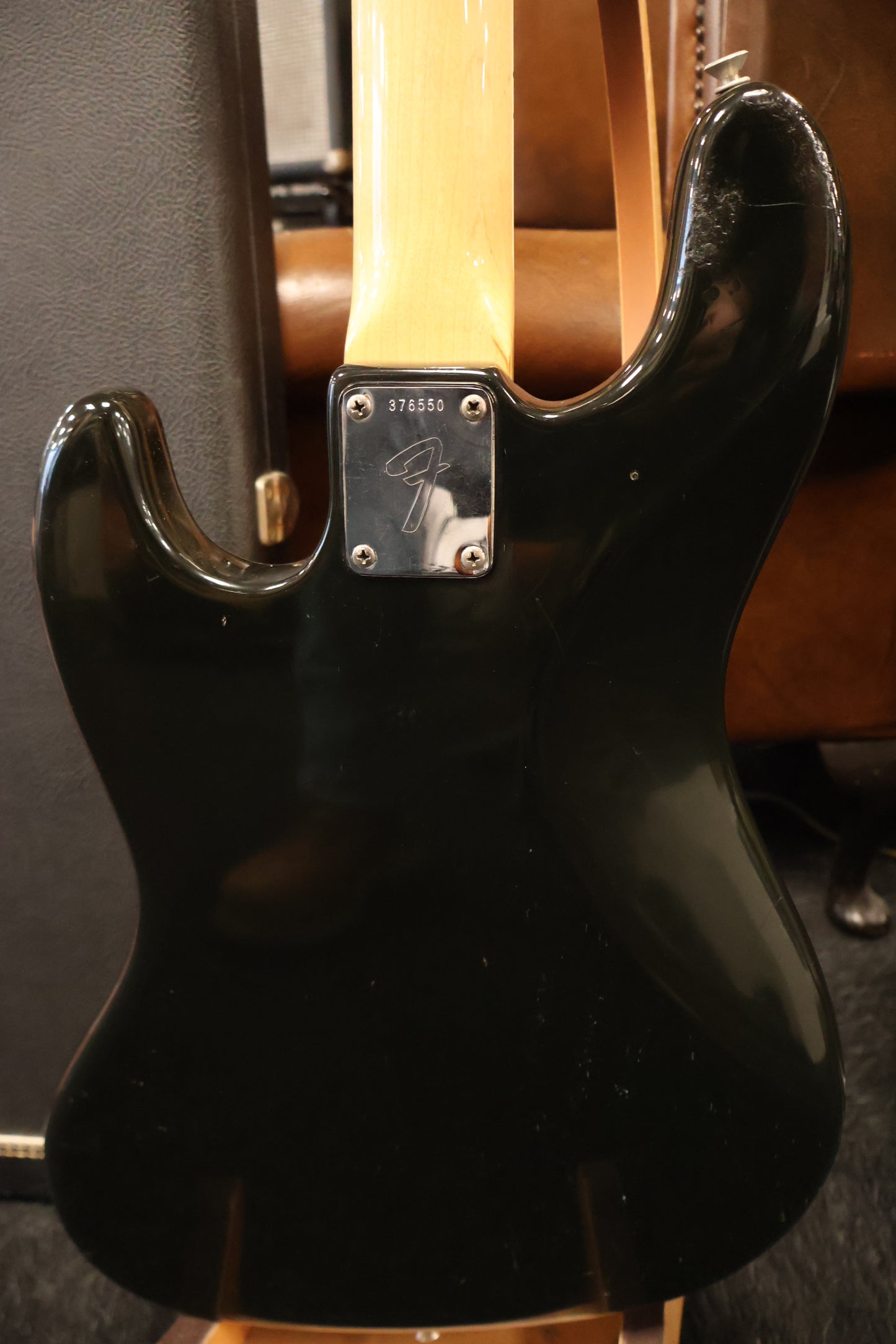 Fender 1972 Jazzbass Black with 60s Case