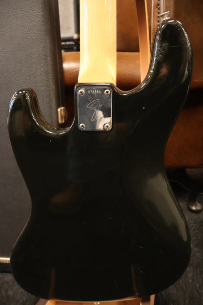 Fender 1972 Jazzbass Black with 60s Case