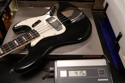 Fender 1972 Jazzbass Black with 60s Case