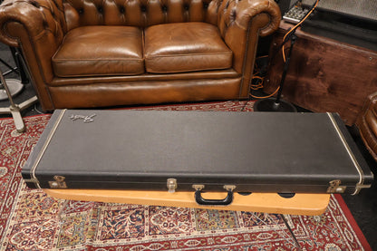 Fender 1972 Jazzbass Black with 60s Case