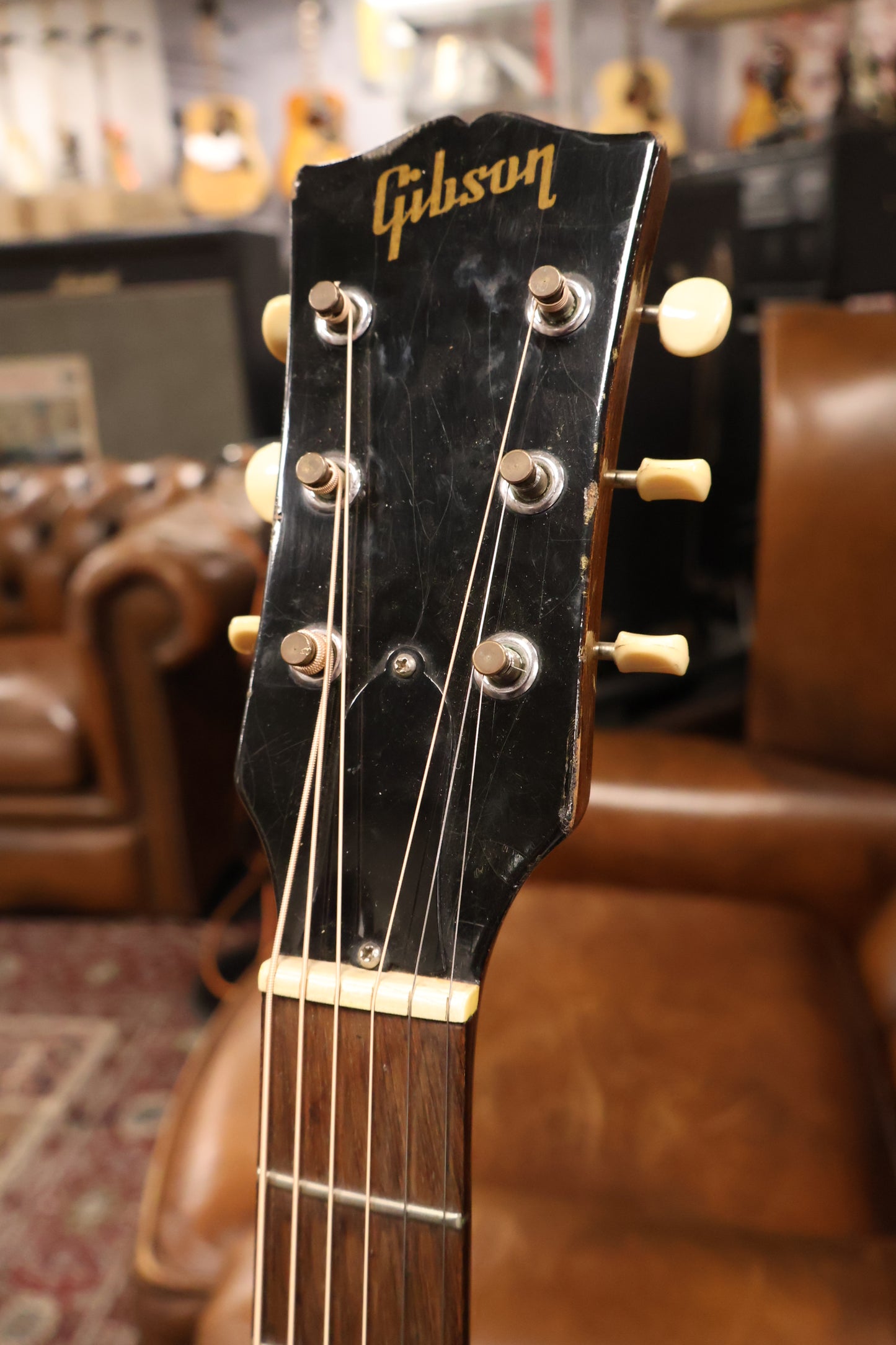 Gibson 1965 LG-1 Sunburst