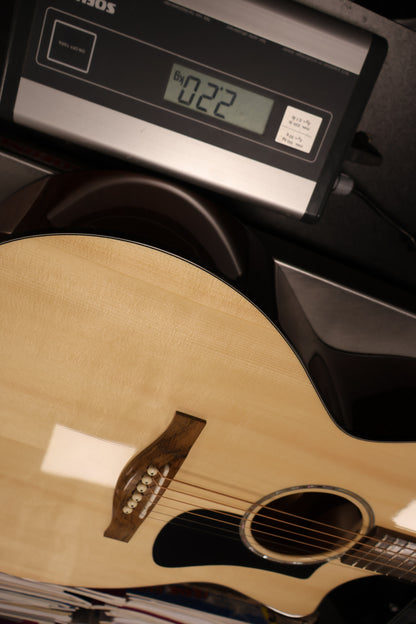 Eastman PCH3-GACE-CLA Grand Auditorium with Electronics