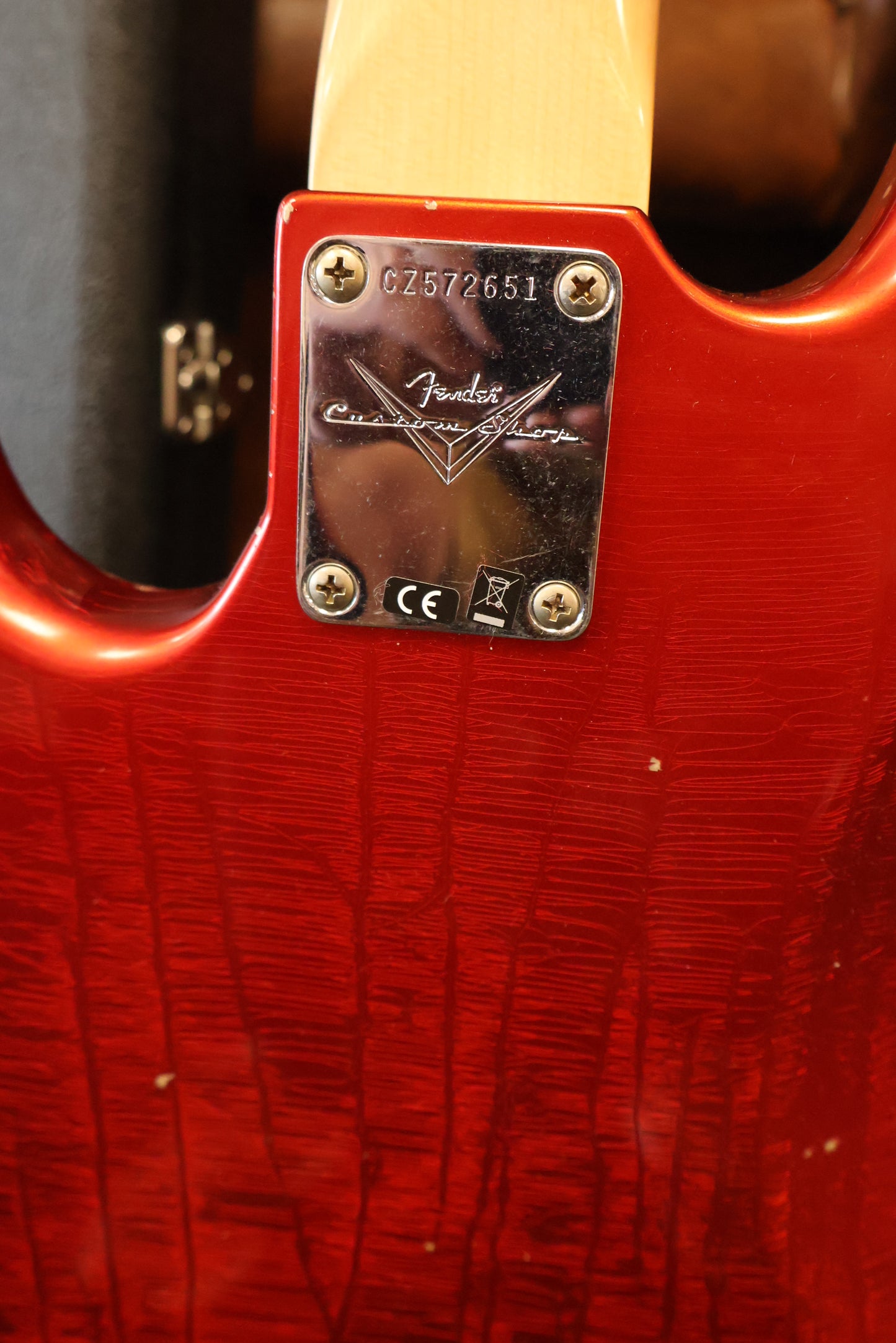 Fender '68 Jazz Bass Journeyman Relic - Aged Candy Apple Red