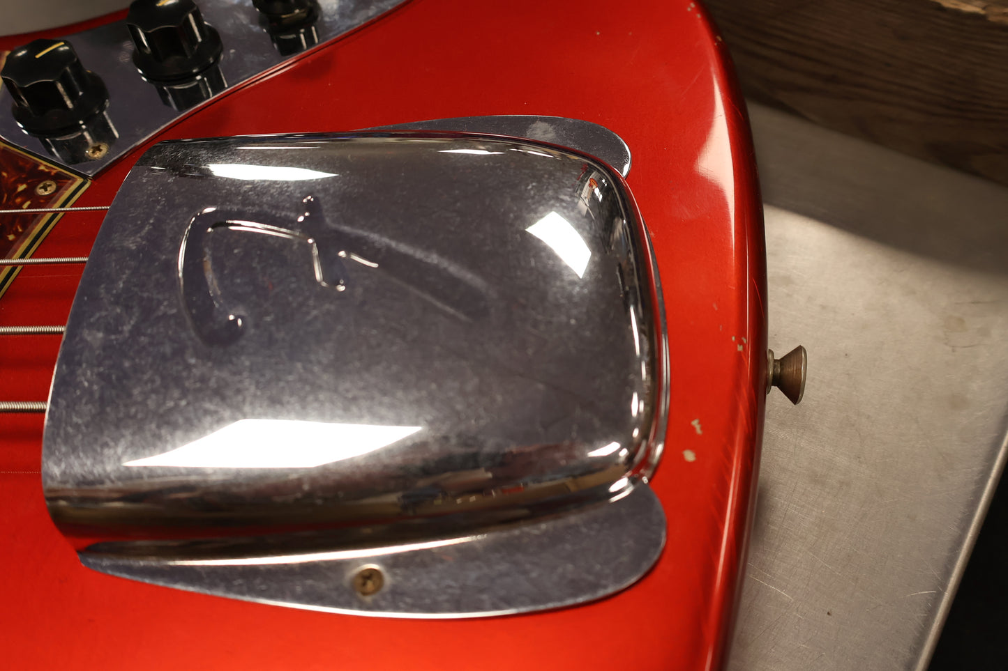 Fender '68 Jazz Bass Journeyman Relic - Aged Candy Apple Red