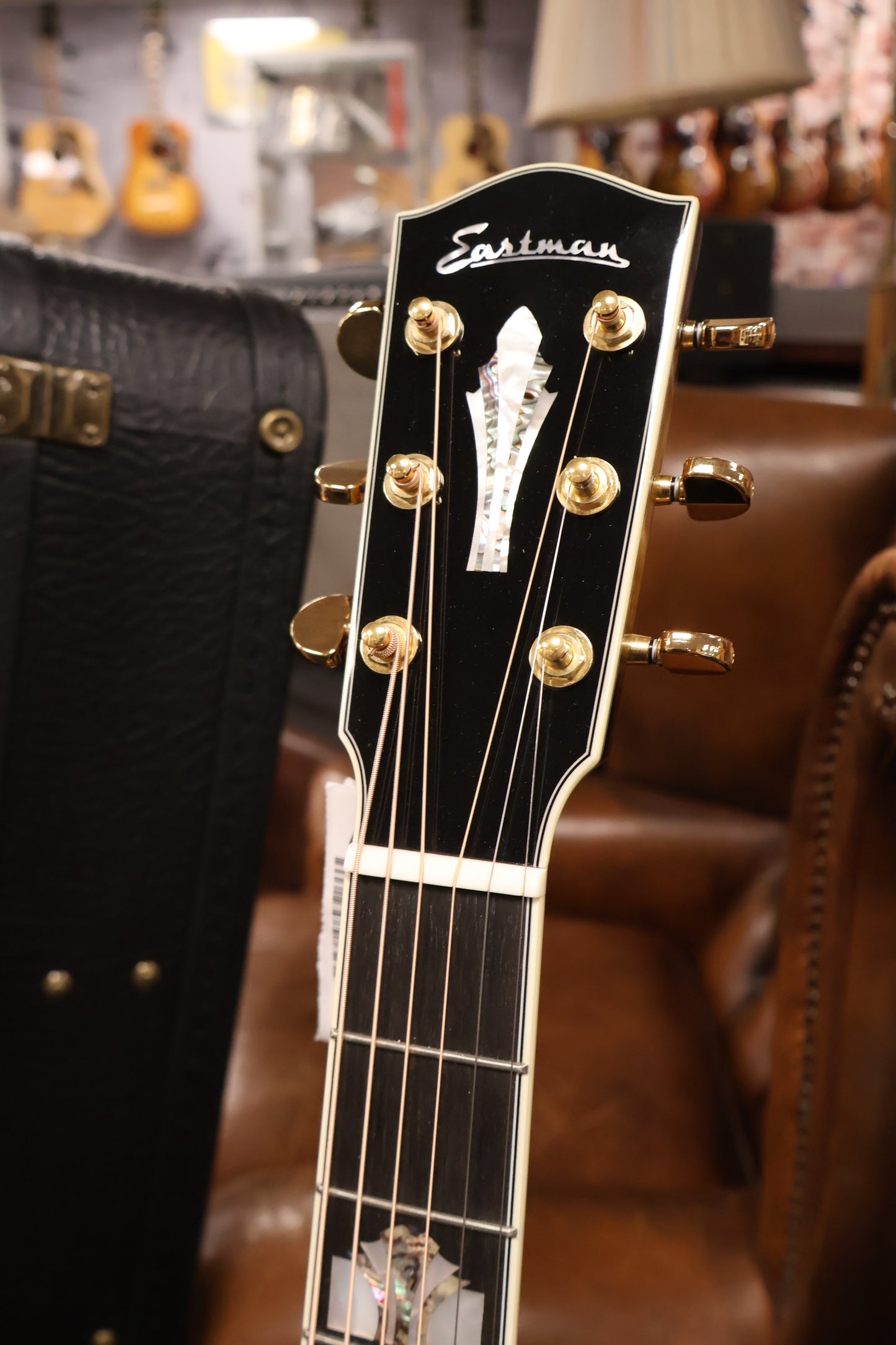 Eastman AC630 Jumbo Flamed Maple Sunburst