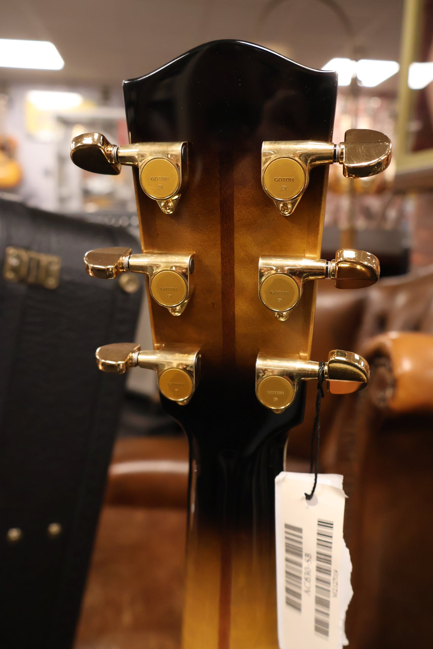 Eastman AC630 Jumbo Flamed Maple Sunburst