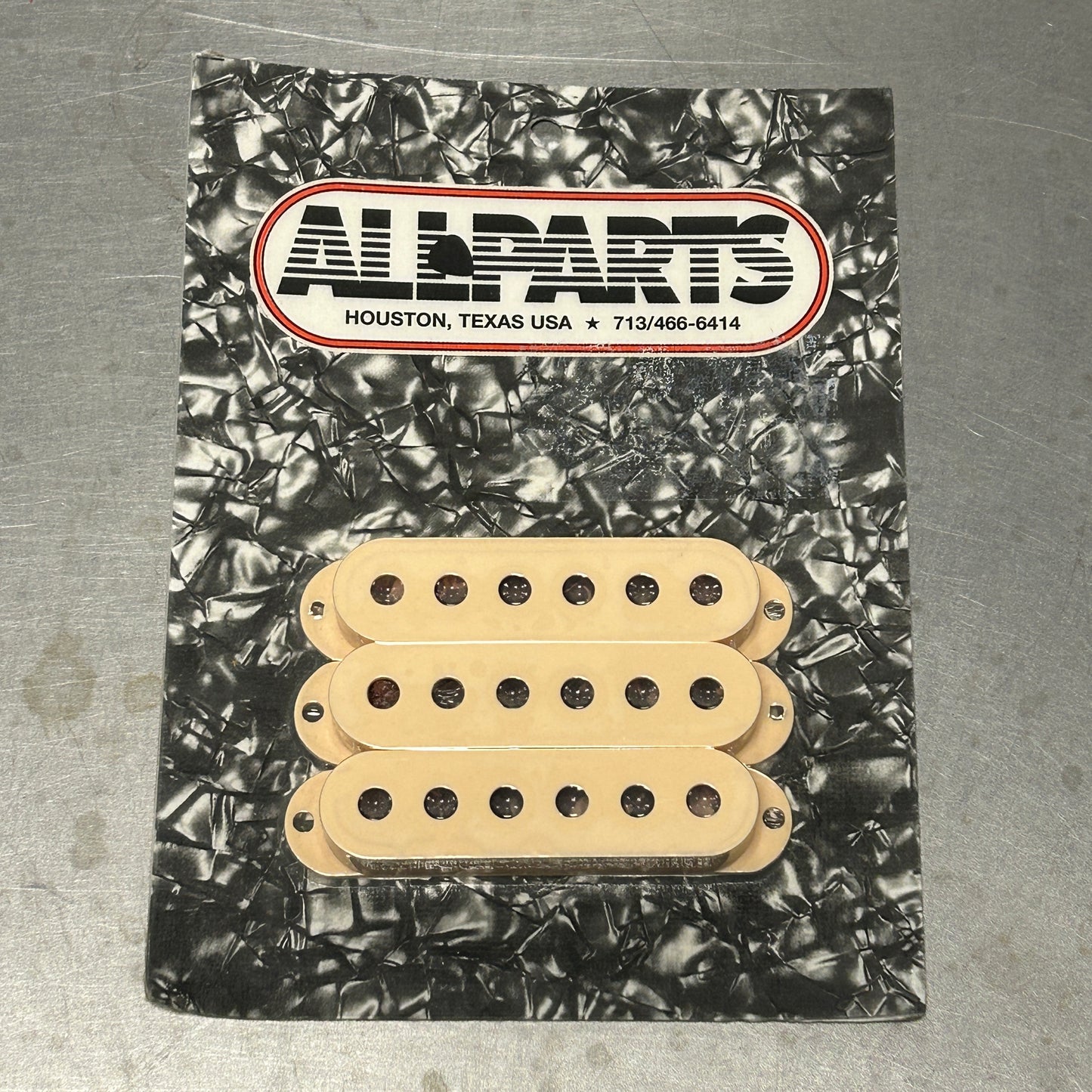 Allparts Set of 3 Plastic Pickup Covers for Stratocaster®