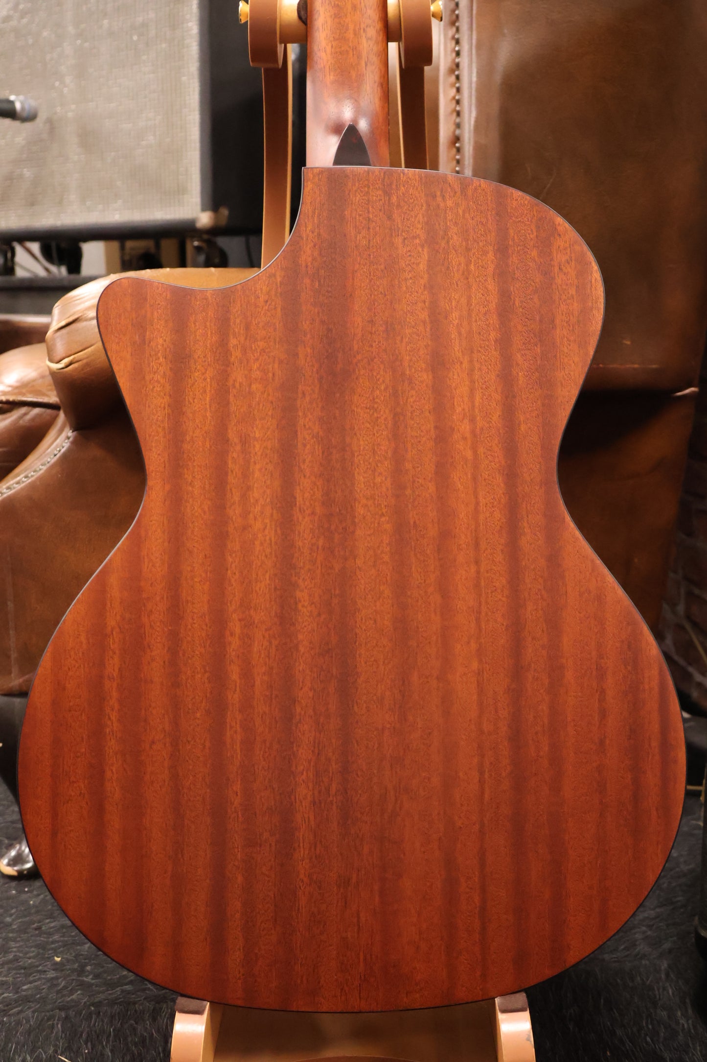 Eastman AC122-1CE Classic Grand Auditorium