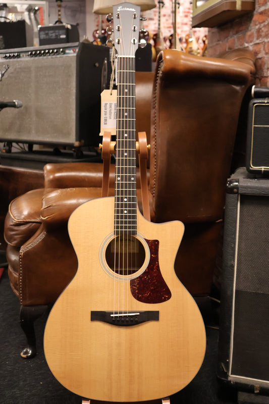Eastman AC222CE Grand Auditorium with gigbag