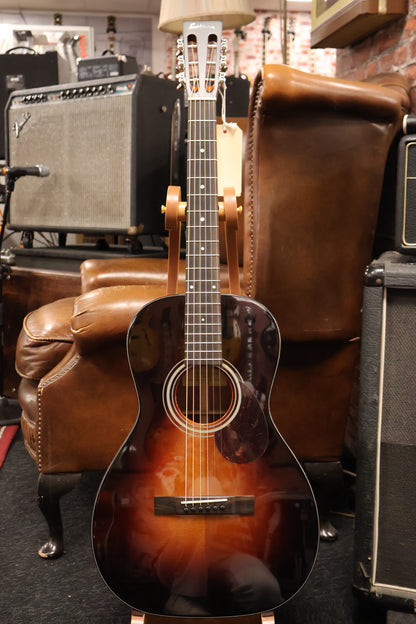 Eastman E1P Deluxe Parlor