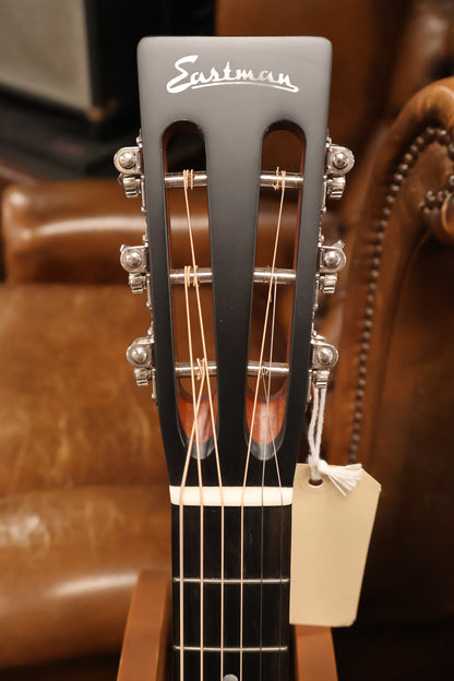 Eastman E1P Deluxe Parlor