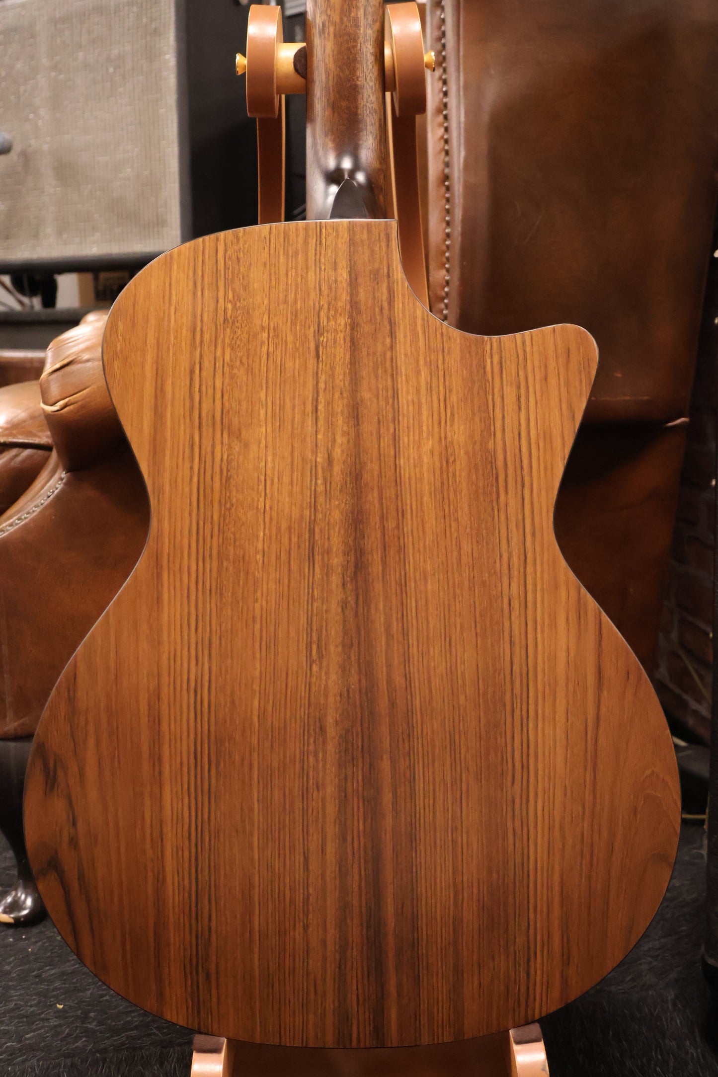 Eastman AC222LCE Left-Handed Grand Auditorium with gigbag