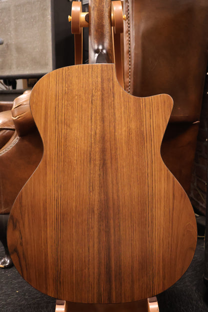 Eastman AC222LCE Left-Handed Grand Auditorium with gigbag