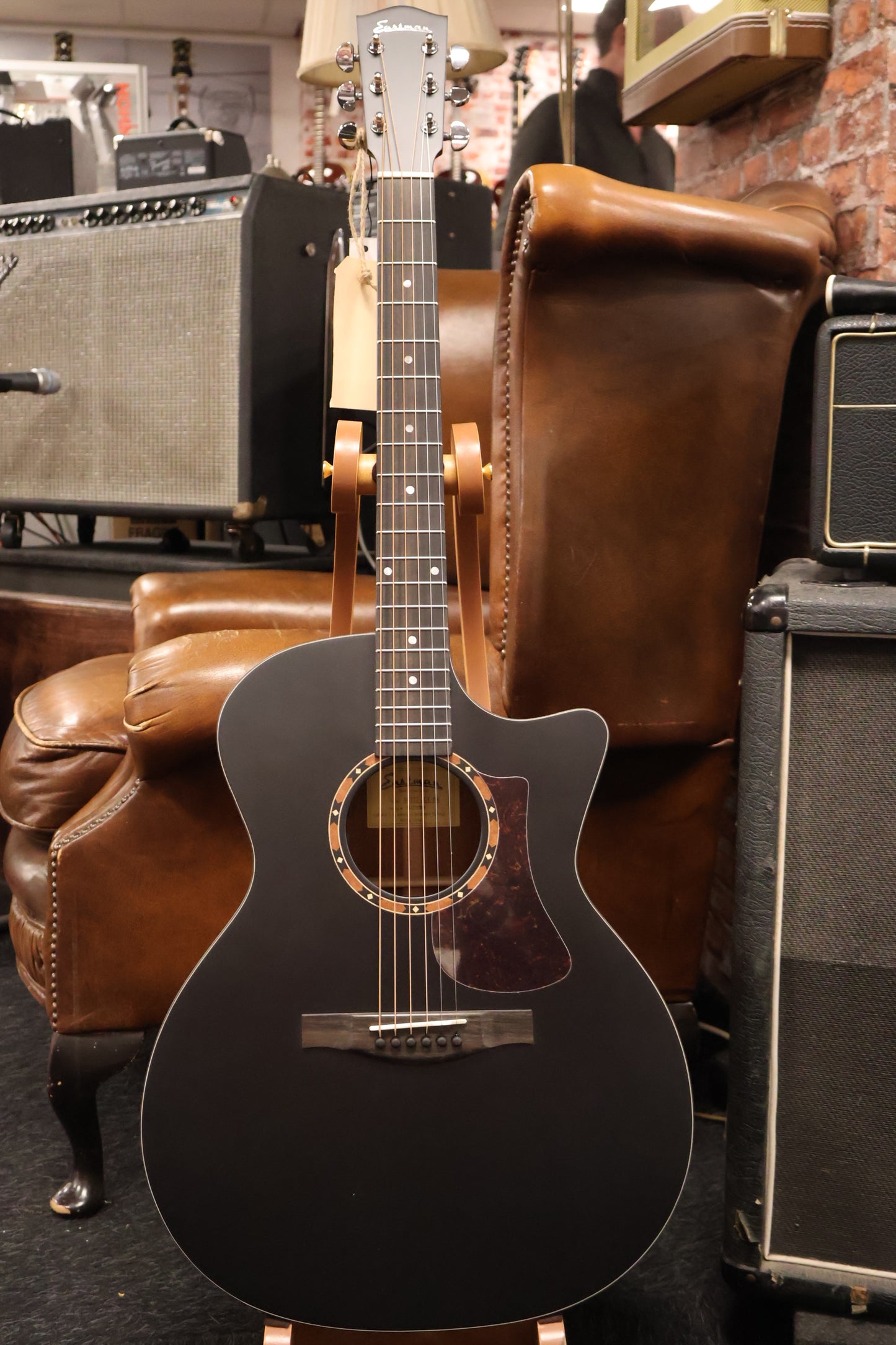Eastman AC122-2CE-BK Grand Auditorium