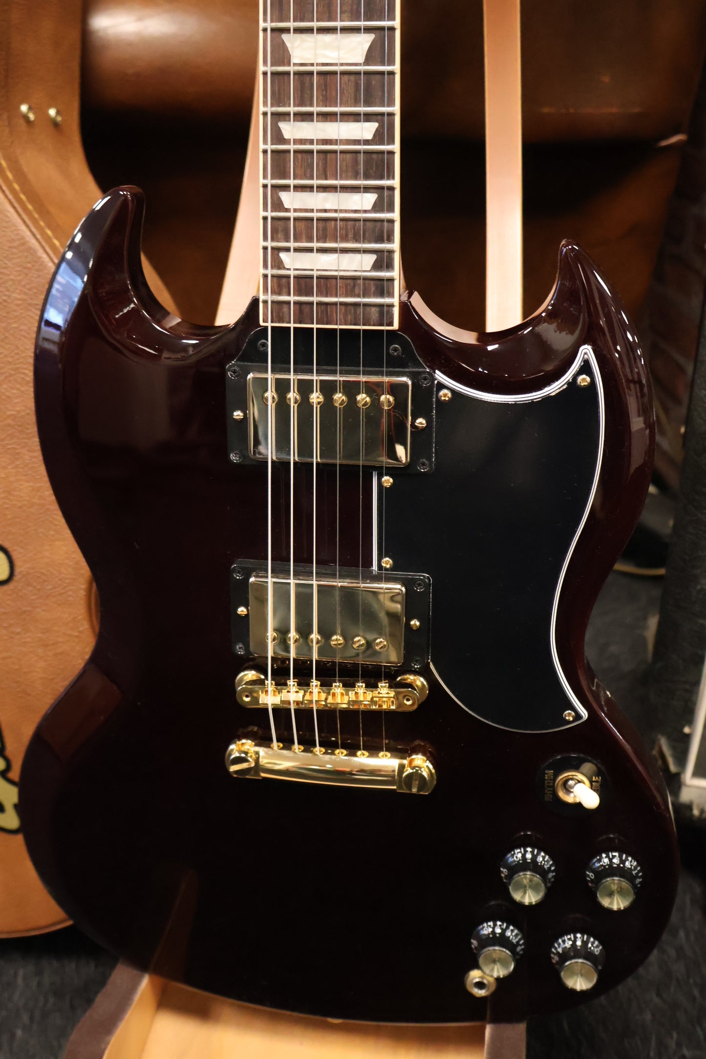 Gibson SG 61 Aged Cherry Gold Hardware