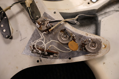 Fender 1975 Stratocaster Olympic White OHSC