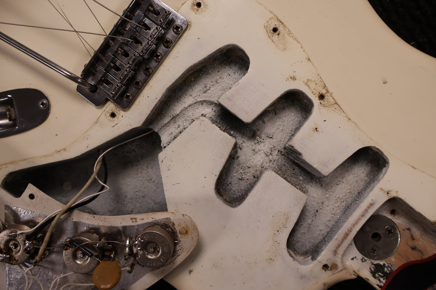 Fender 1975 Stratocaster Olympic White OHSC