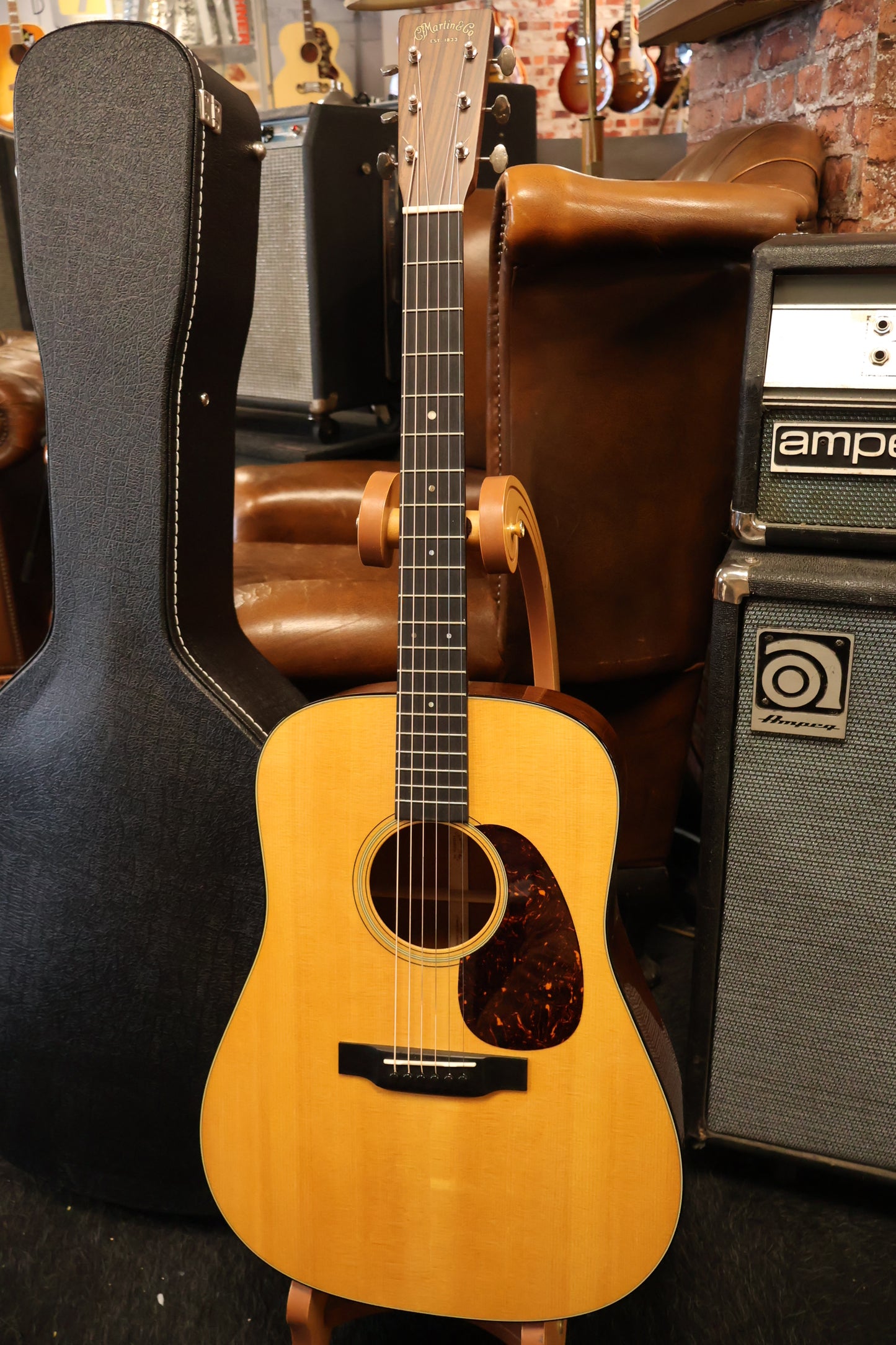 Martin D18 Dreadnought (USED)