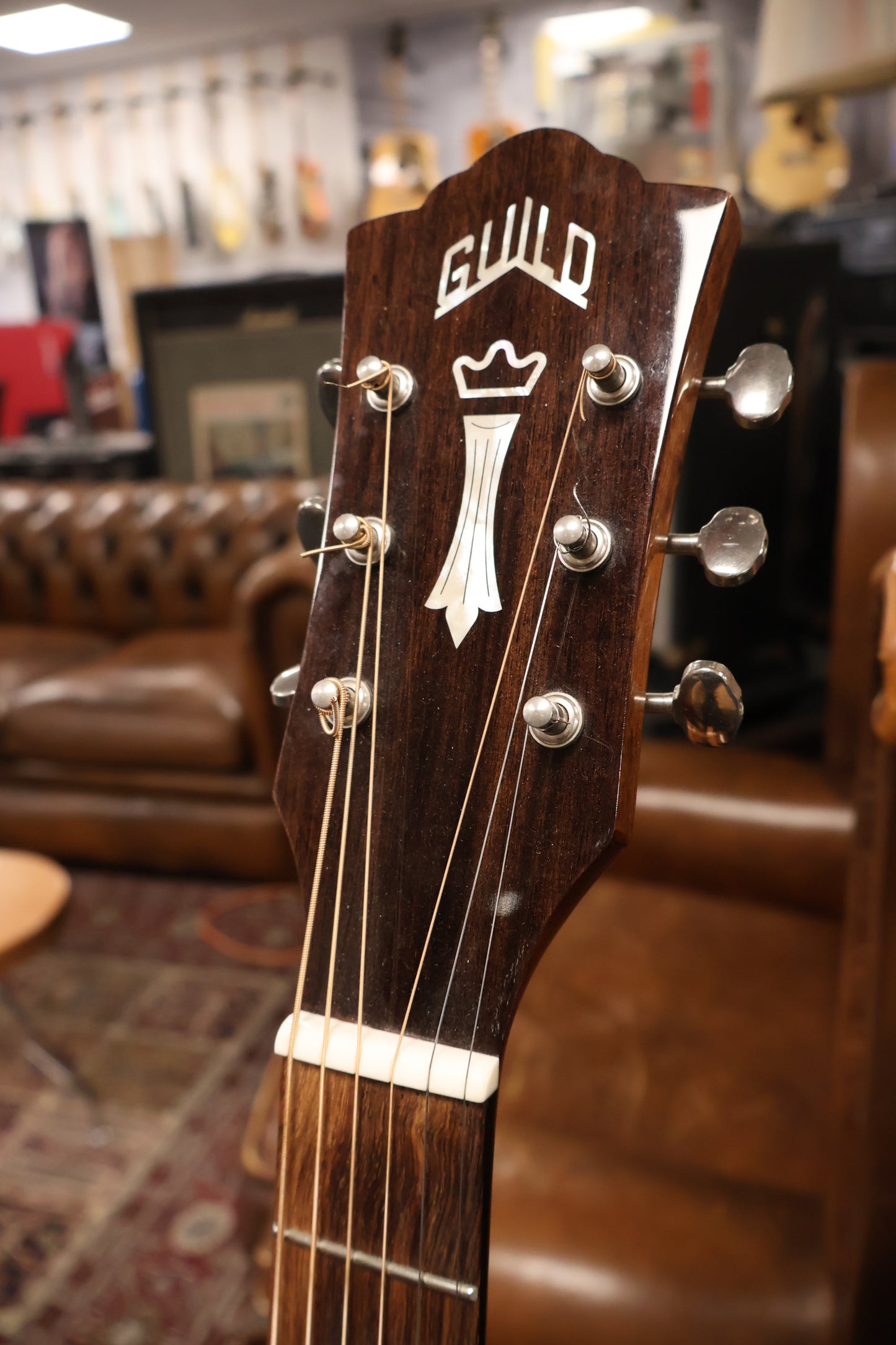 Guild M-120 Dreadnought all solid (USED)