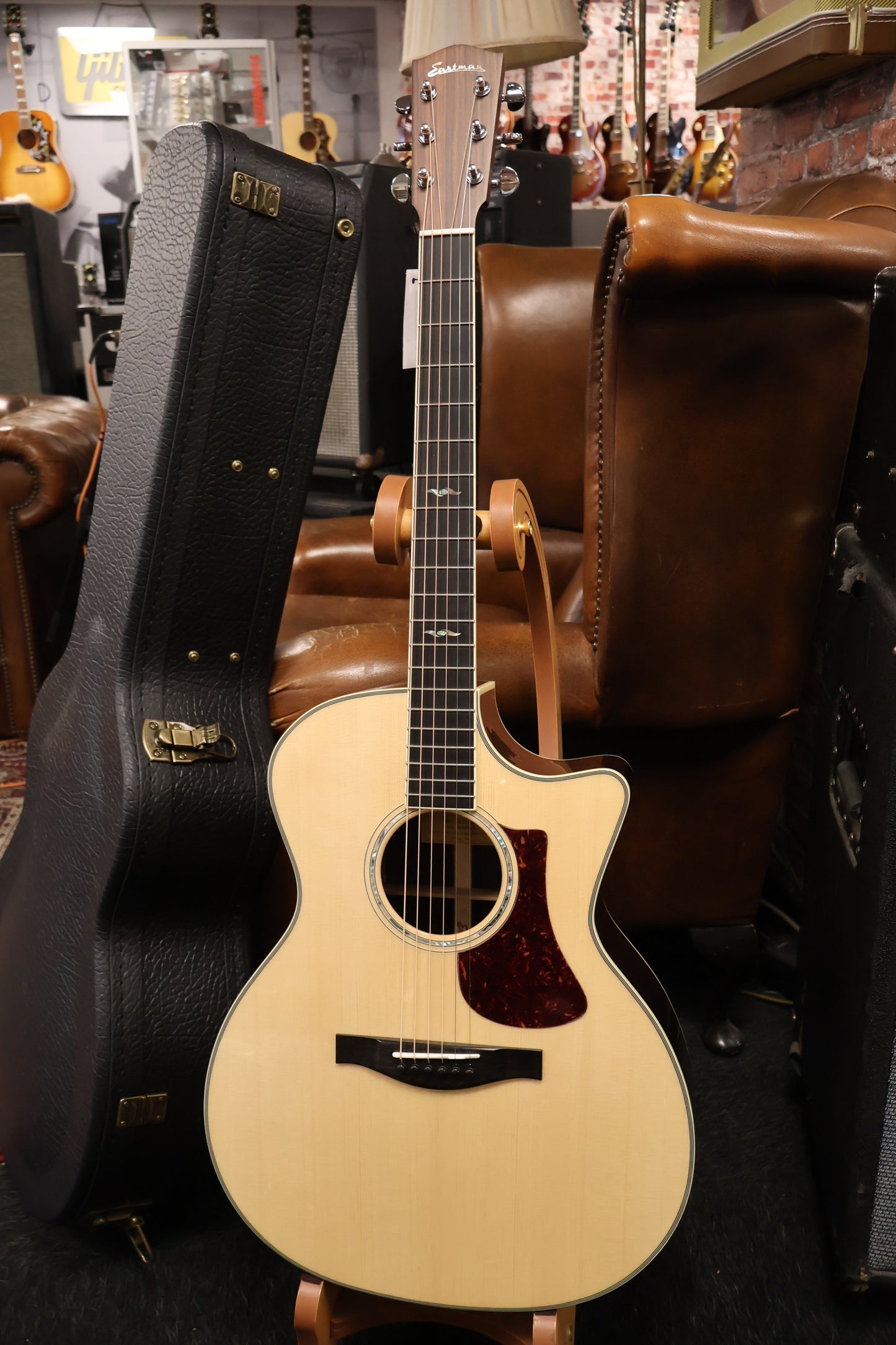 Eastman AC422CE Grand Auditorium (B-Stock)