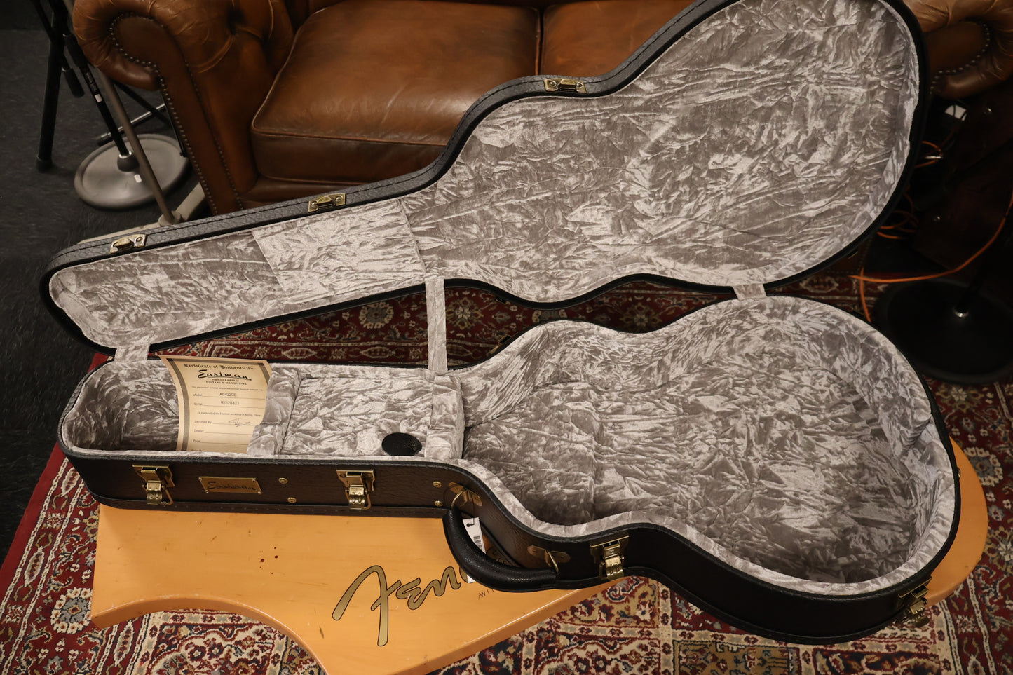 Eastman AC422CE Grand Auditorium (B-Stock)