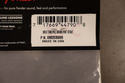 Fender Stratocaster Knobs, White (Volume, Tone, Tone) (3)