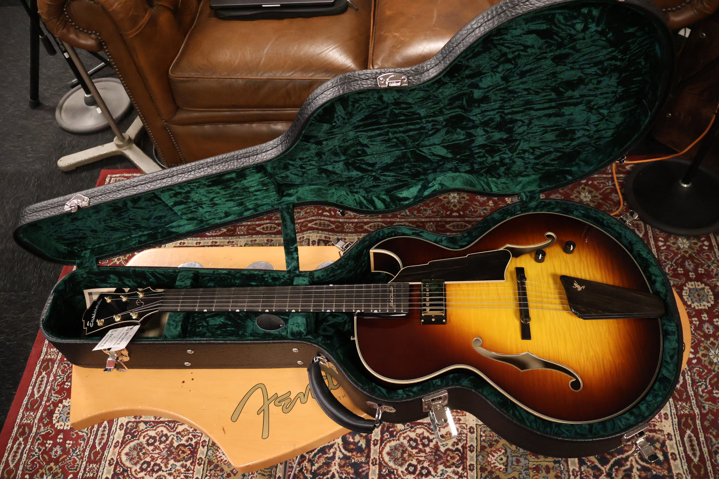 Eastman AR480CE John Pisano (B-Stock)