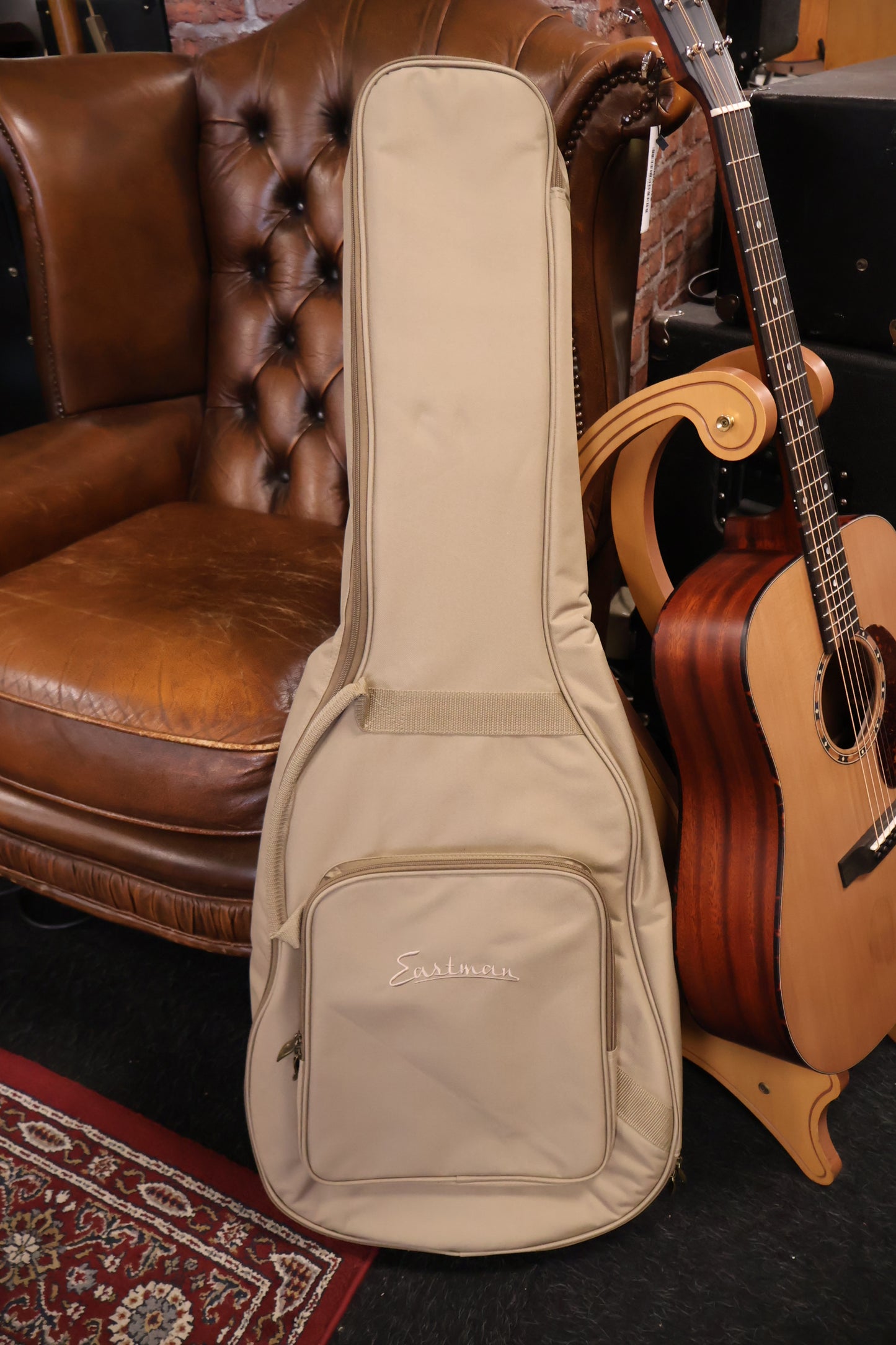 Eastman E2D Dreadnought (B-Stock)