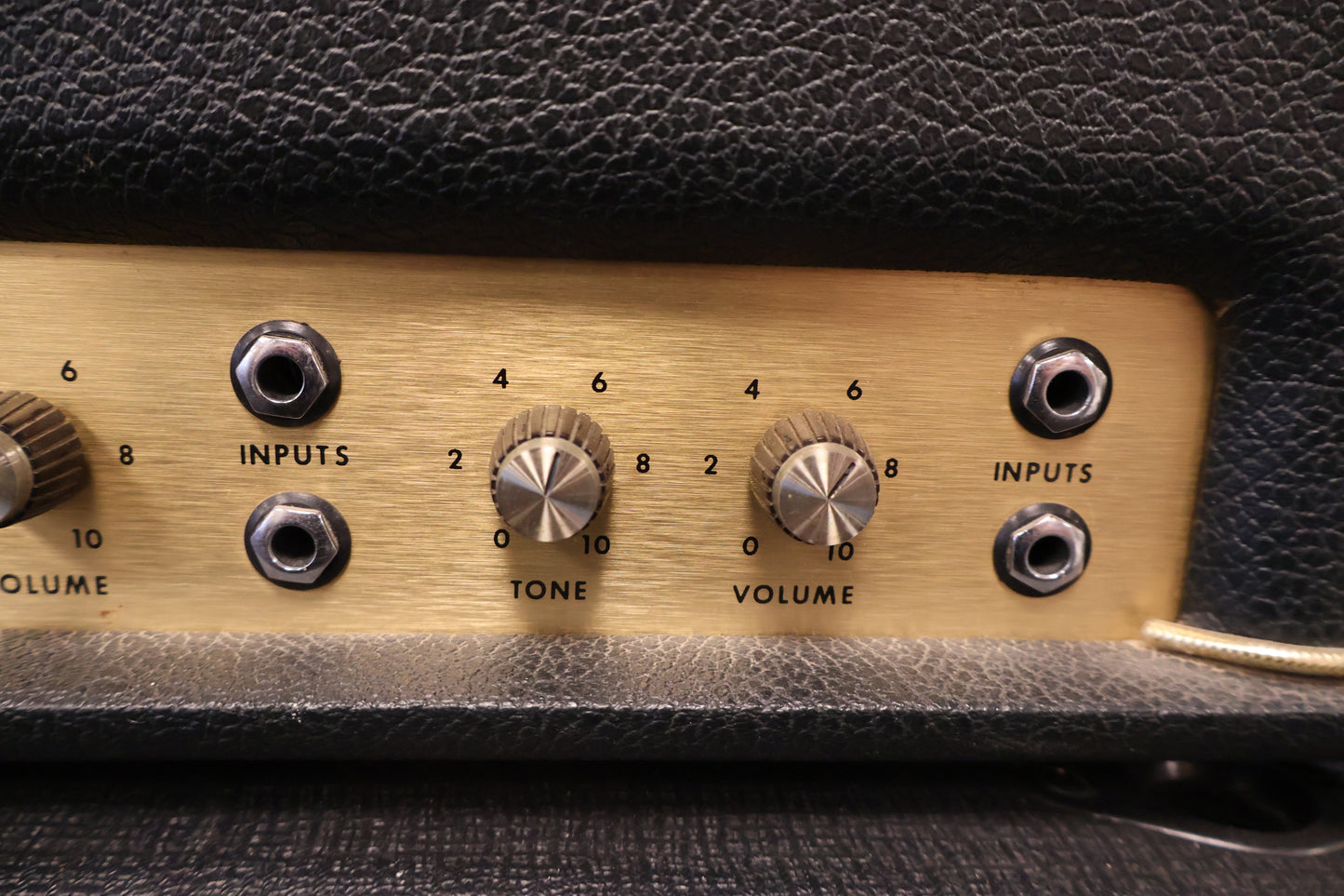 Marshall 1973 Lead and Bass 20 model 7225E (Vintage) 220 volt