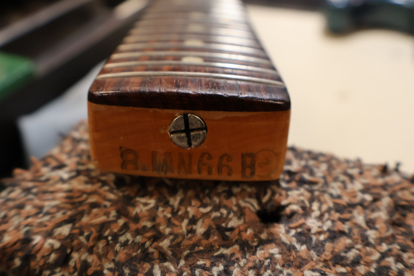 Fender 1968 Mustang Competition Blue w/ OHSC