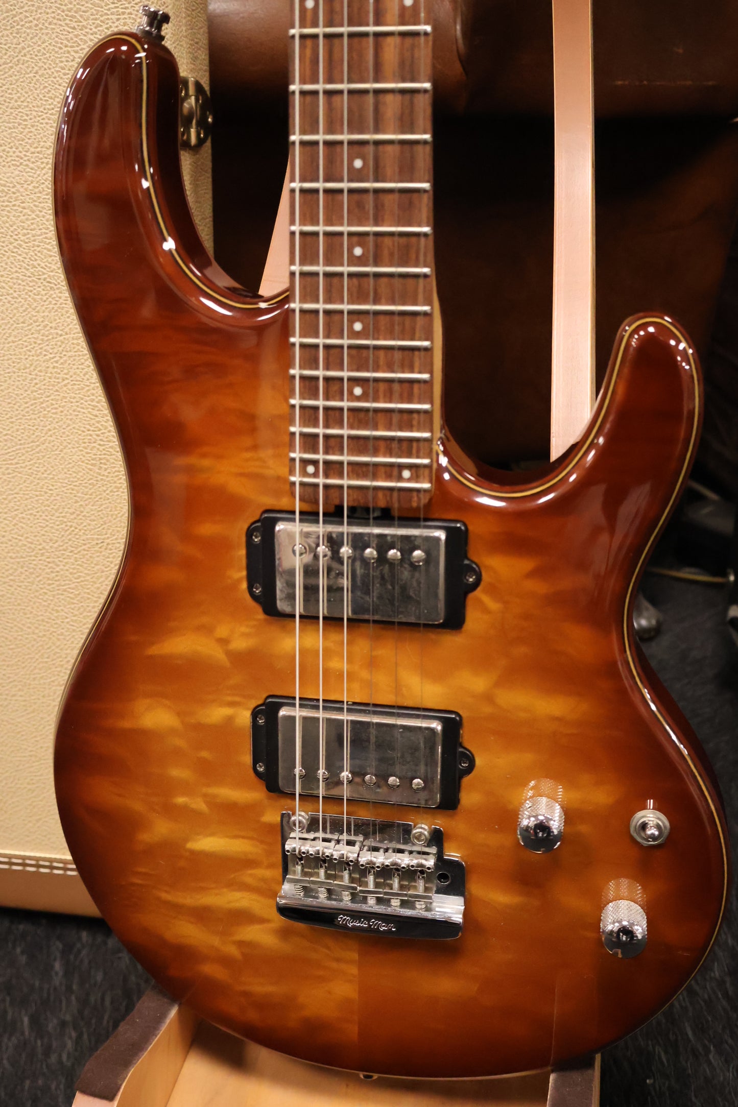 Ernie Ball Music Man 20th Anniversary Silhouette 2006 Amber (USED)