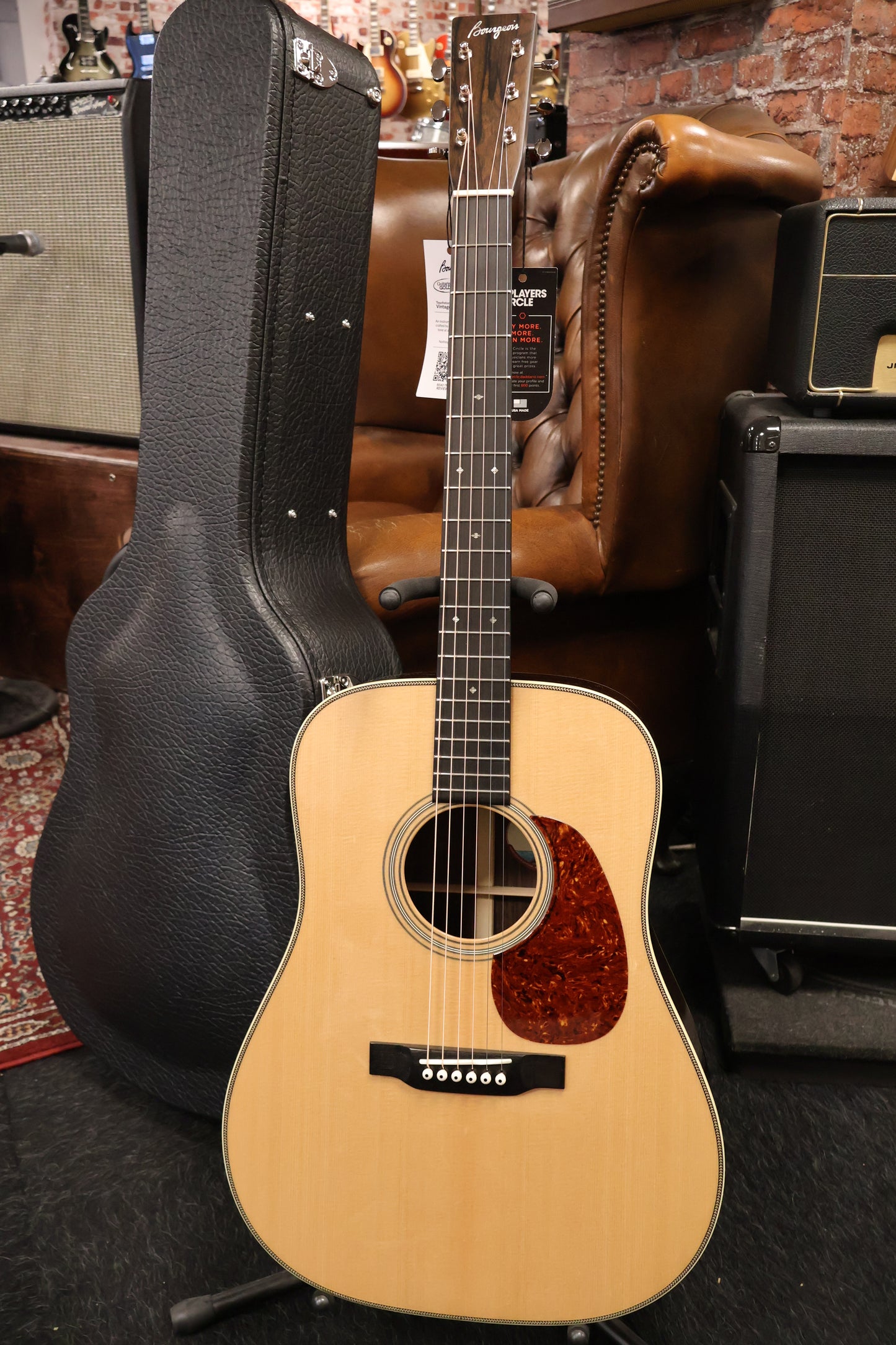 Bourgeois Touchstone DV/TS Vintage Dreadnought ( Demo store model )