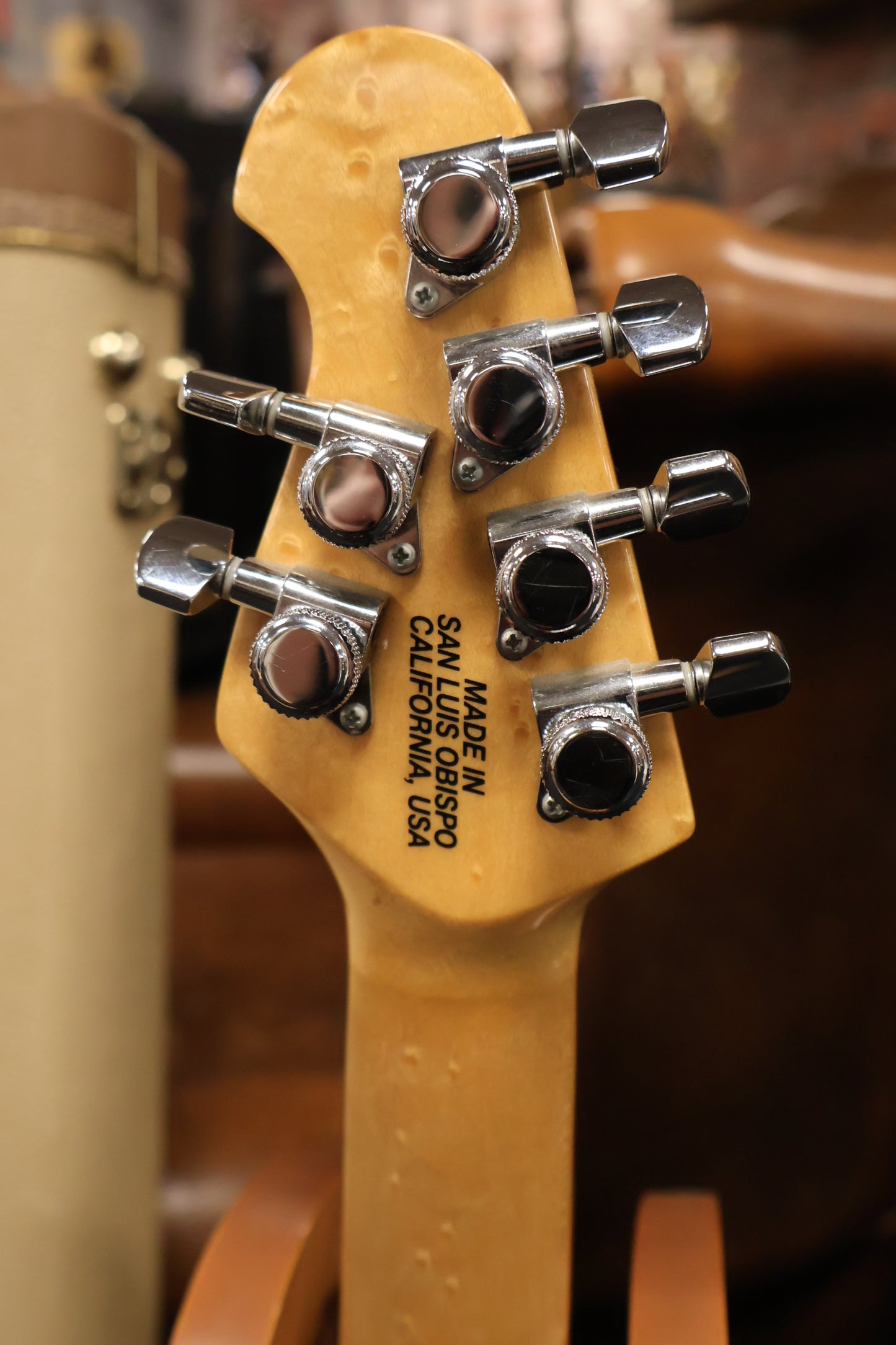 Ernie Ball Music Man 20th Anniversary Silhouette 2006 Amber (USED)