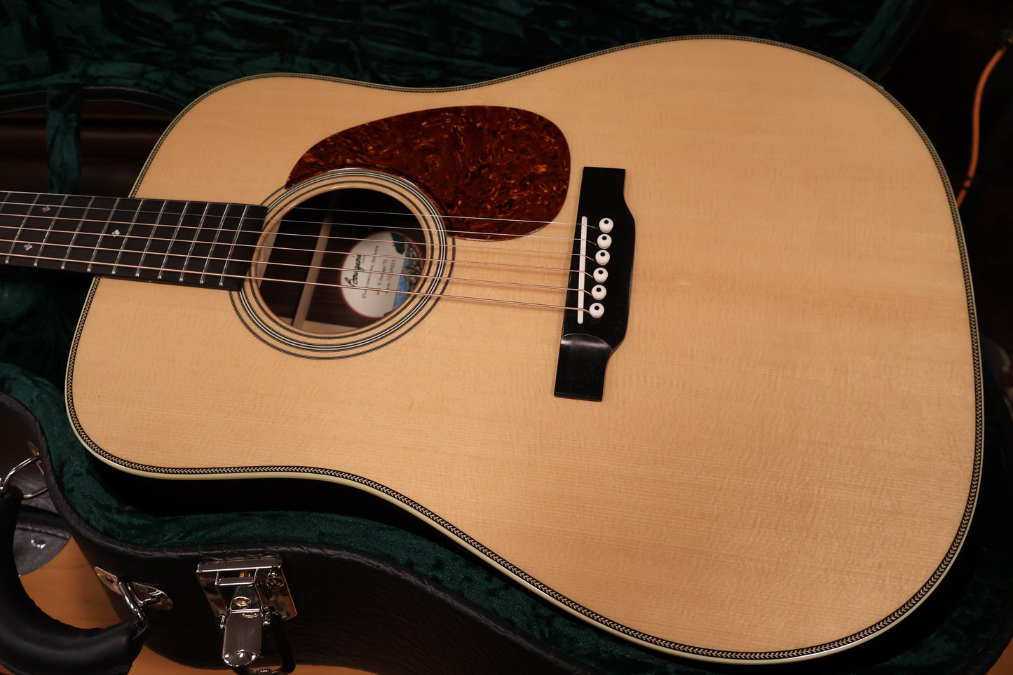 Bourgeois Touchstone DV/TS Vintage Dreadnought ( Demo store model )