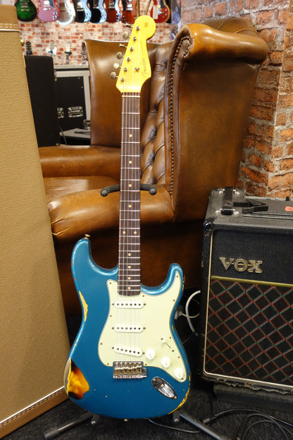 Fender Custom SHop '61 Stratocaster Heavy Relic Aged Ocean Turquoise over 3CS