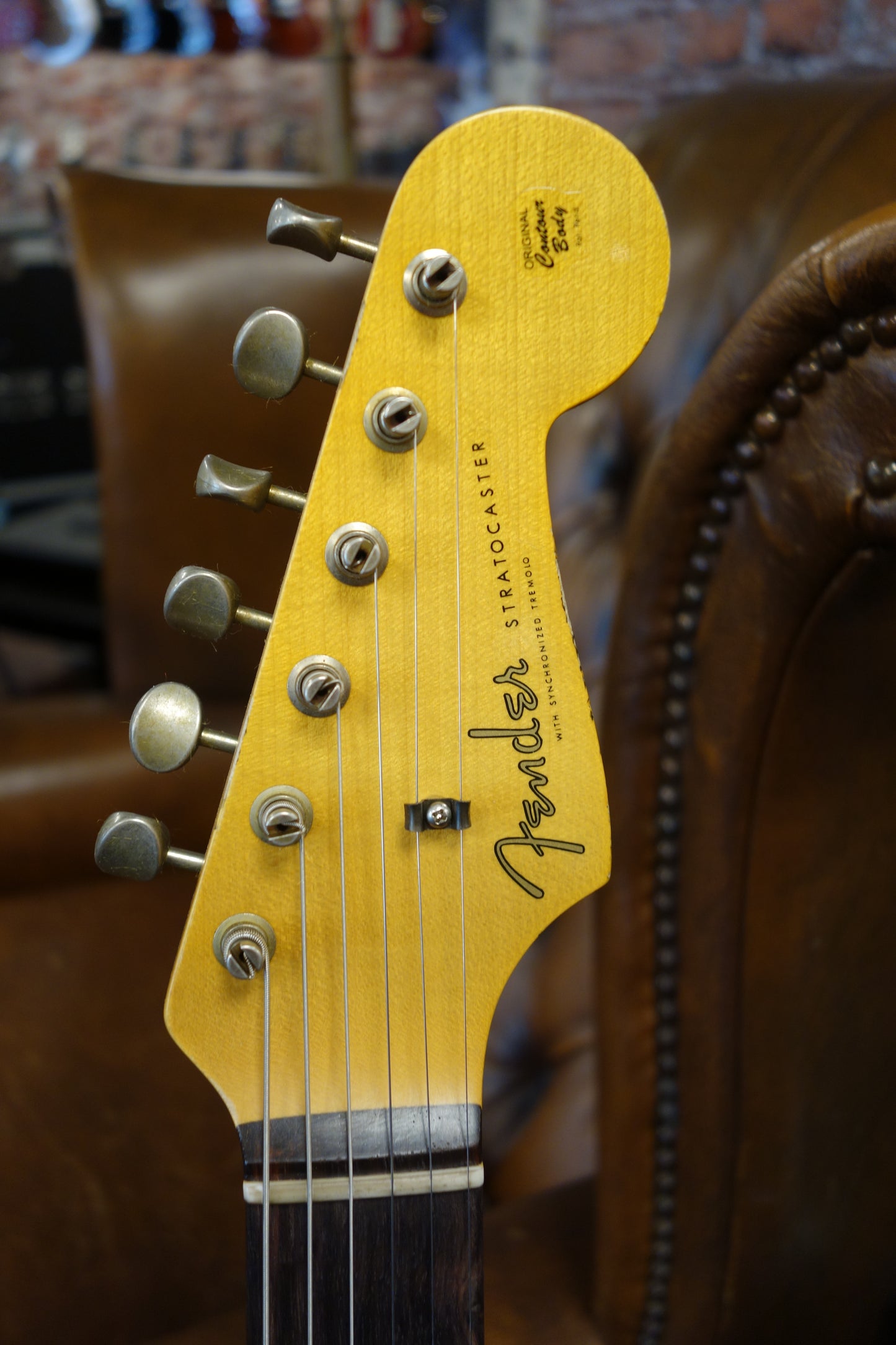 Fender Custom SHop '61 Stratocaster Heavy Relic Aged Ocean Turquoise over 3CS