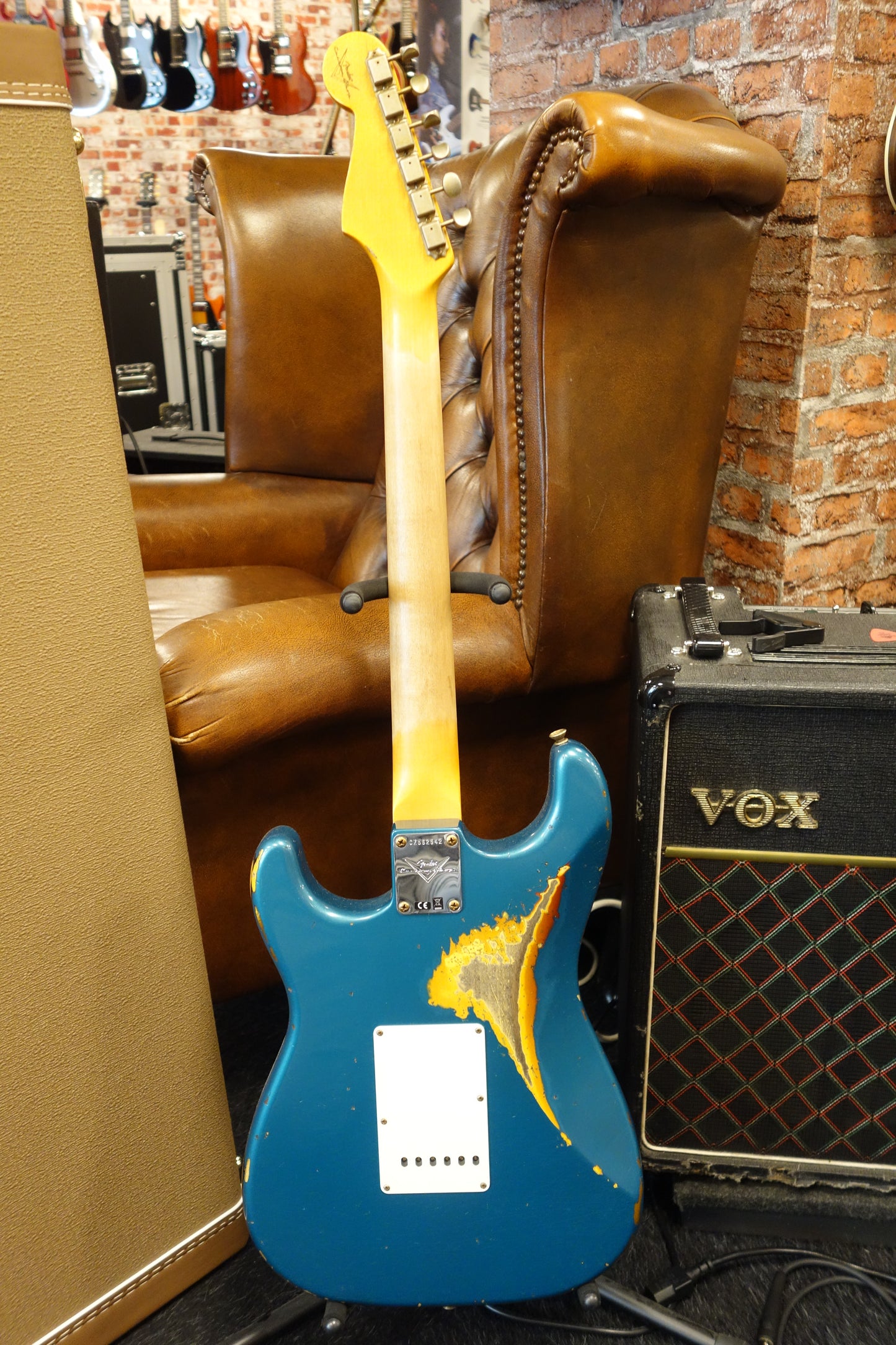 Fender Custom SHop '61 Stratocaster Heavy Relic Aged Ocean Turquoise over 3CS