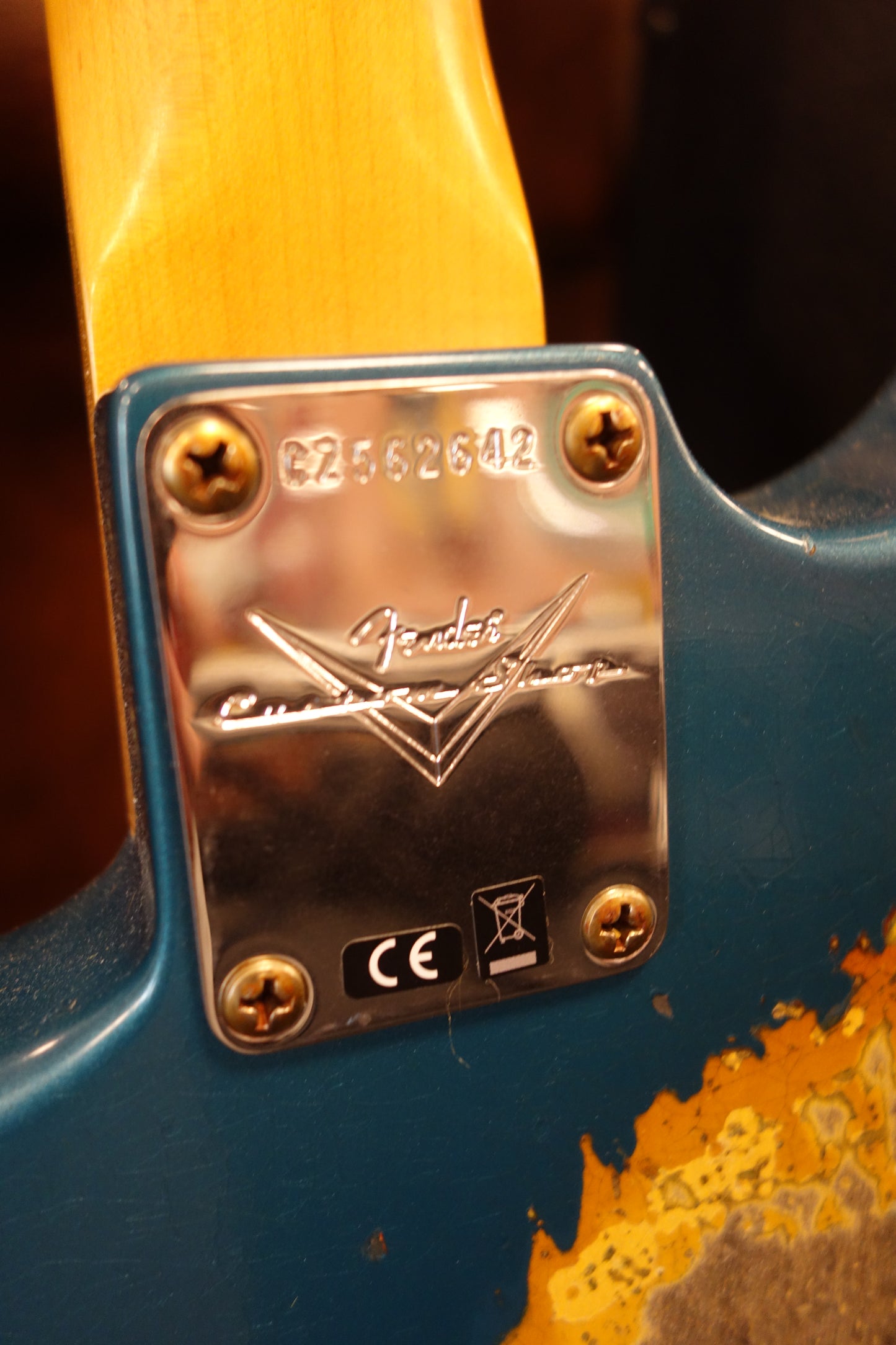 Fender Custom SHop '61 Stratocaster Heavy Relic Aged Ocean Turquoise over 3CS