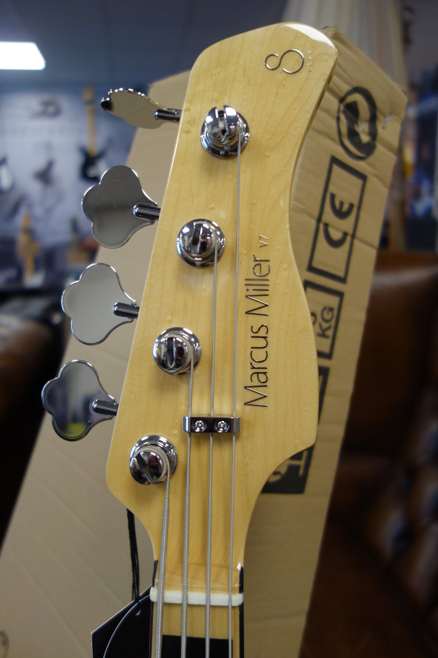 Sire Basses V7 V 2nd Gen Series Marcus Miller swamp ash 4-string