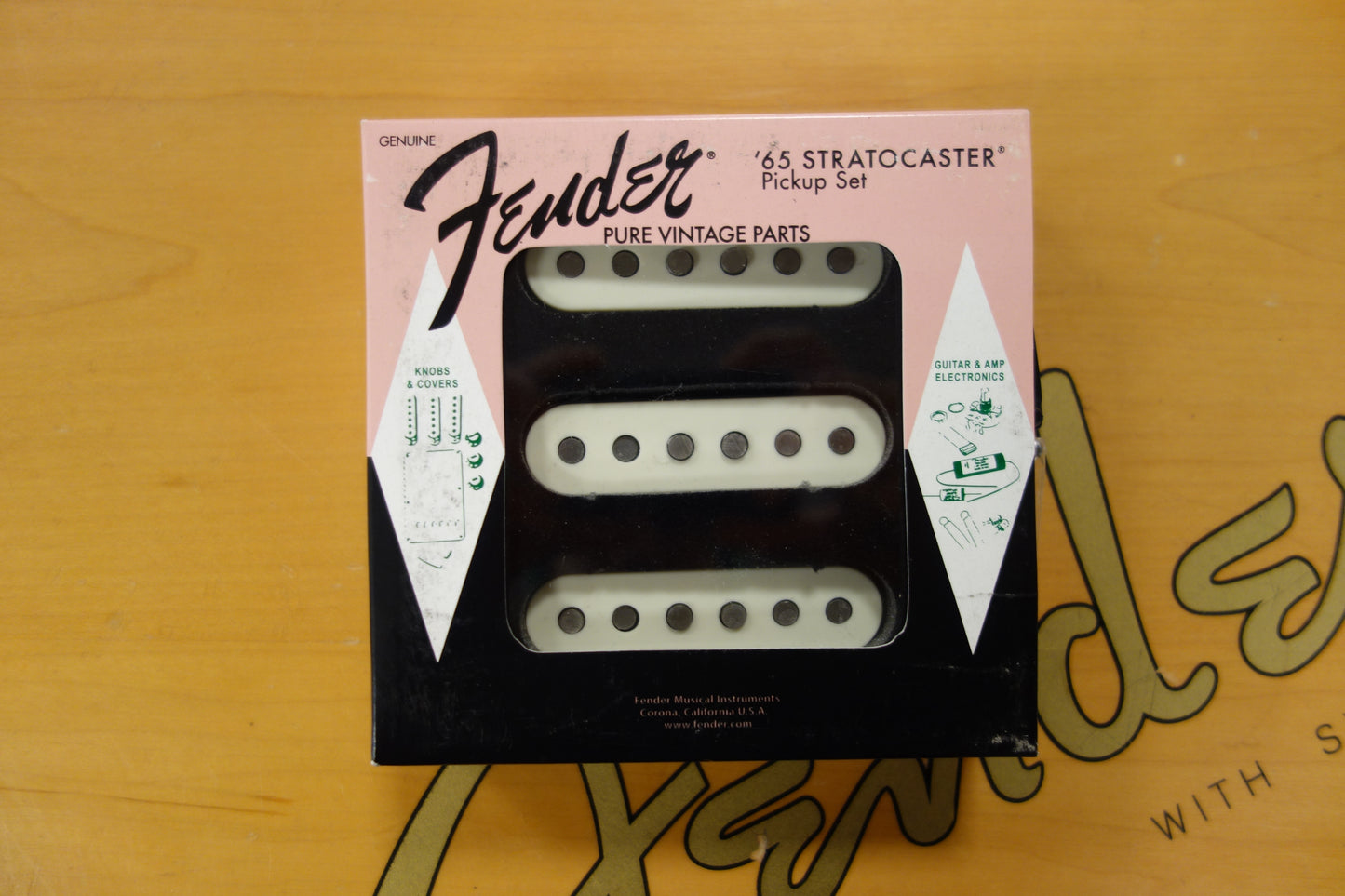 Fender Pure Vintage '65 Strat Pickup Set, Vintage White (3)