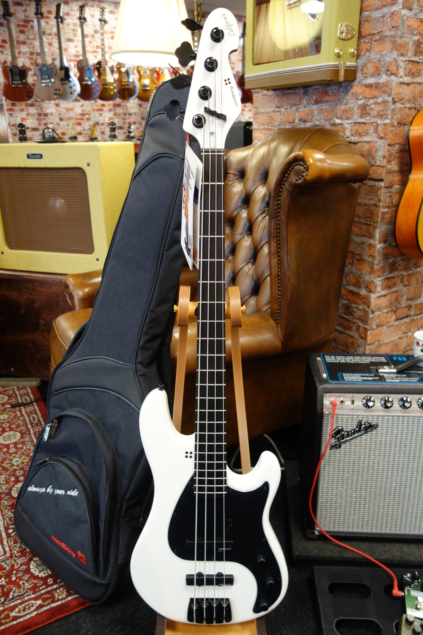 Sandberg California II Martin Mendez Signature Soft Aged White