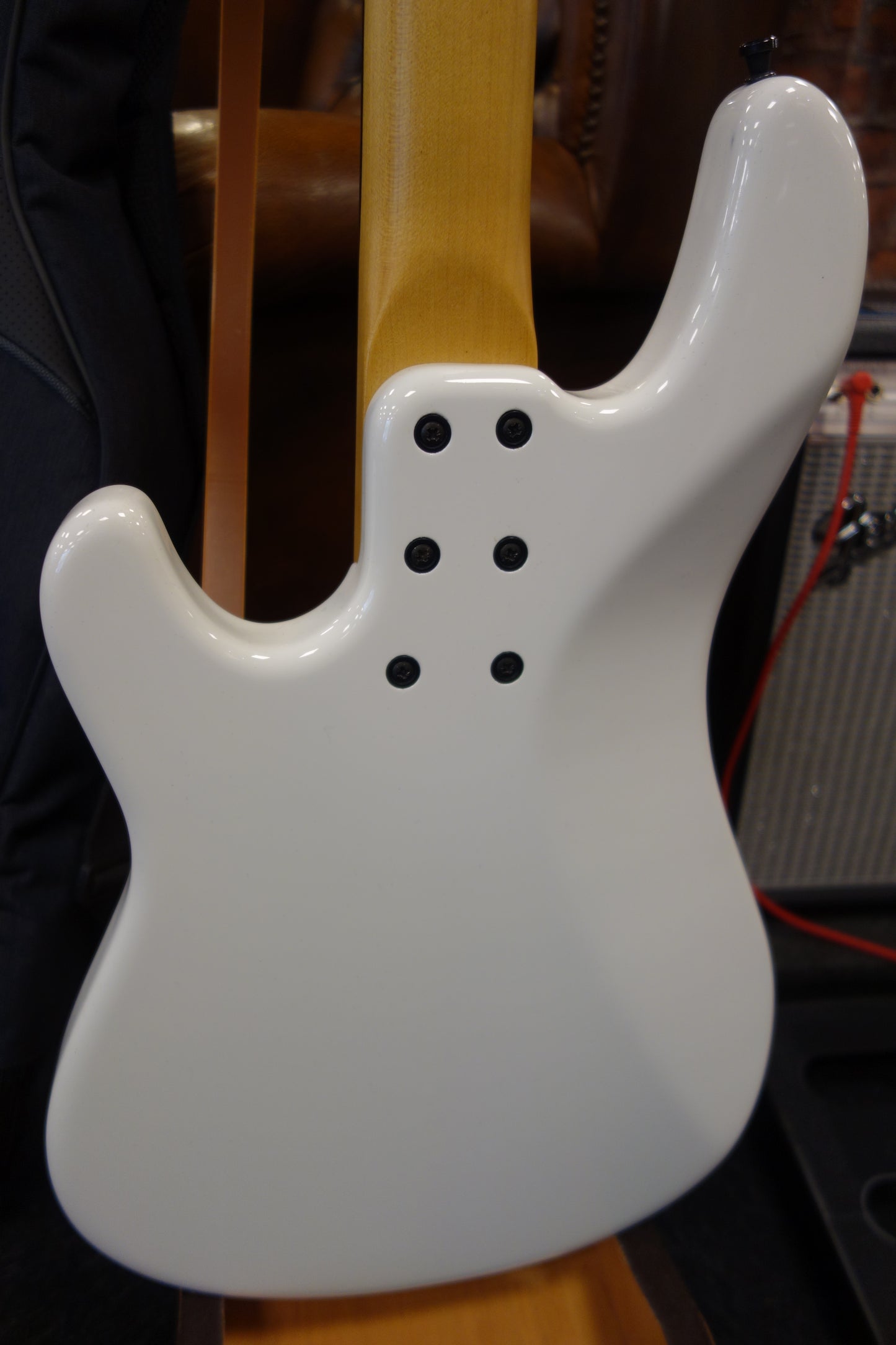 Sandberg California II Martin Mendez Signature Soft Aged White