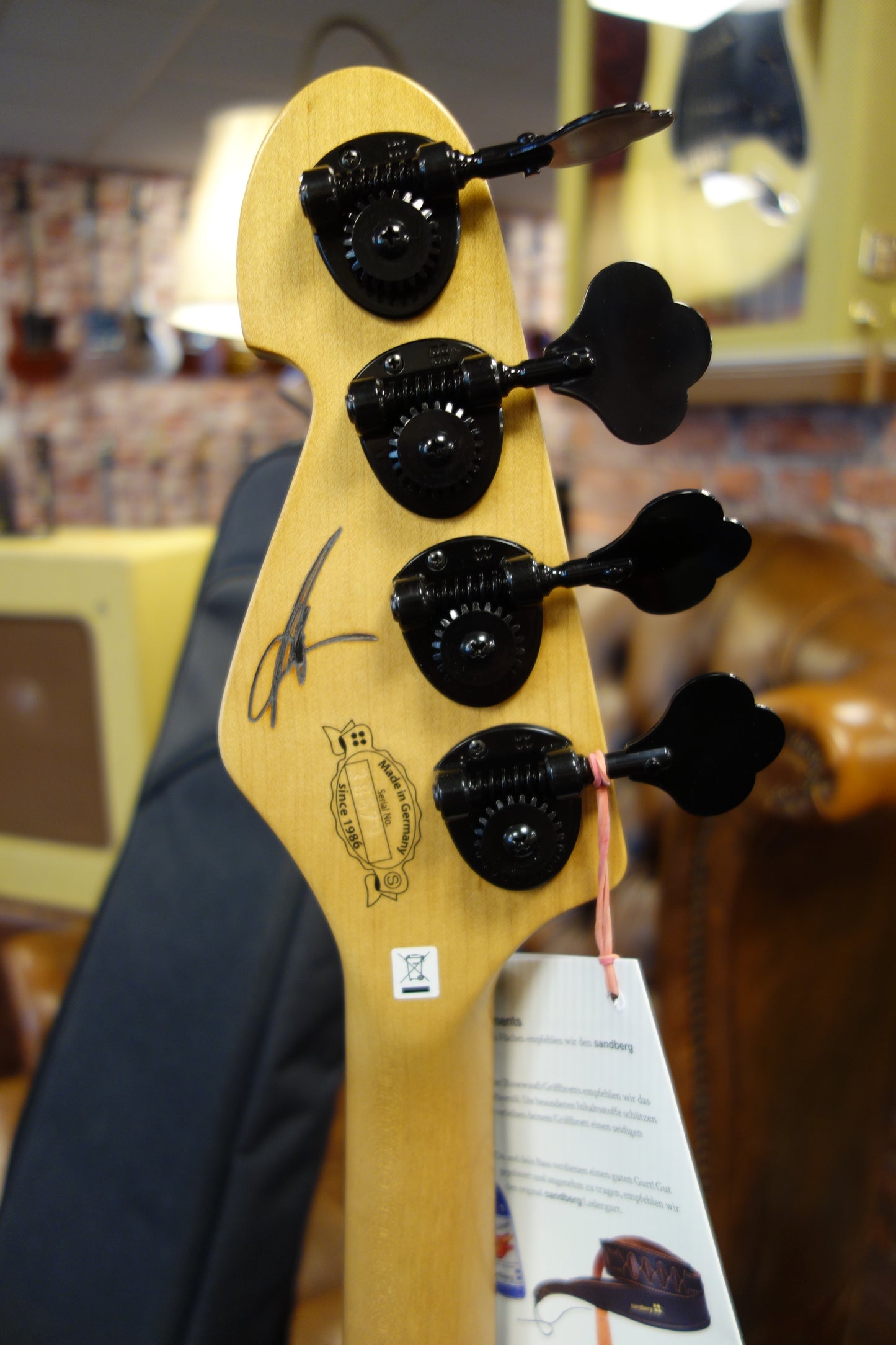 Sandberg California II Martin Mendez Signature Soft Aged White