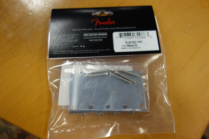 Fender Pure Vintage Bass Bridge Assembly, Nickel/Chrome