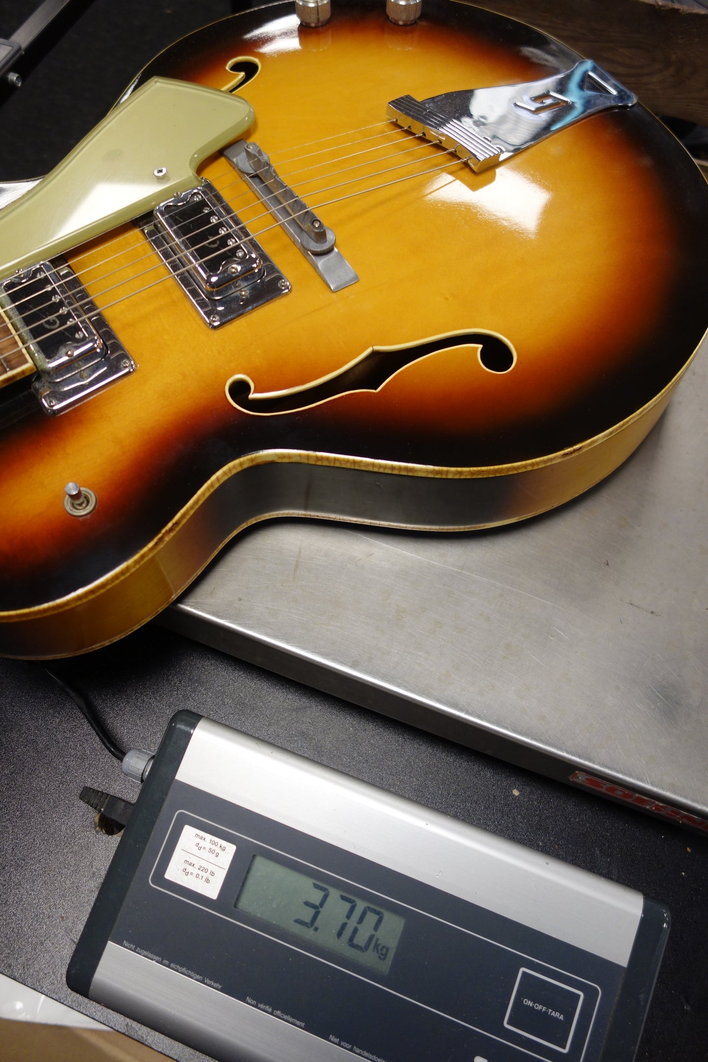 Gretsch 1972 model 7560 Double Anniversary Sunburst OHSC
