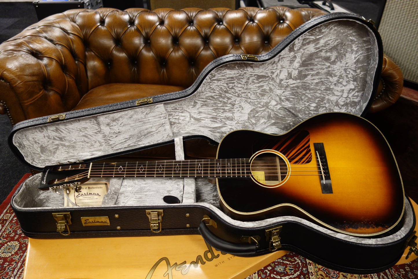 Eastman E20OOSS/V-SB Antique Varnish OO model