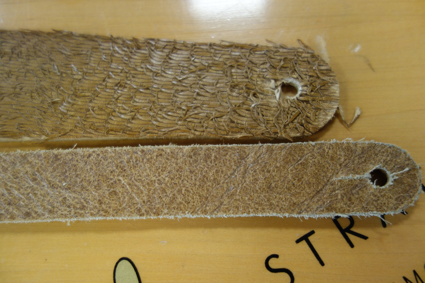 Liam's Adjustable Leather Bass Guitar Strap (extra wide - 8cm) rough light brown