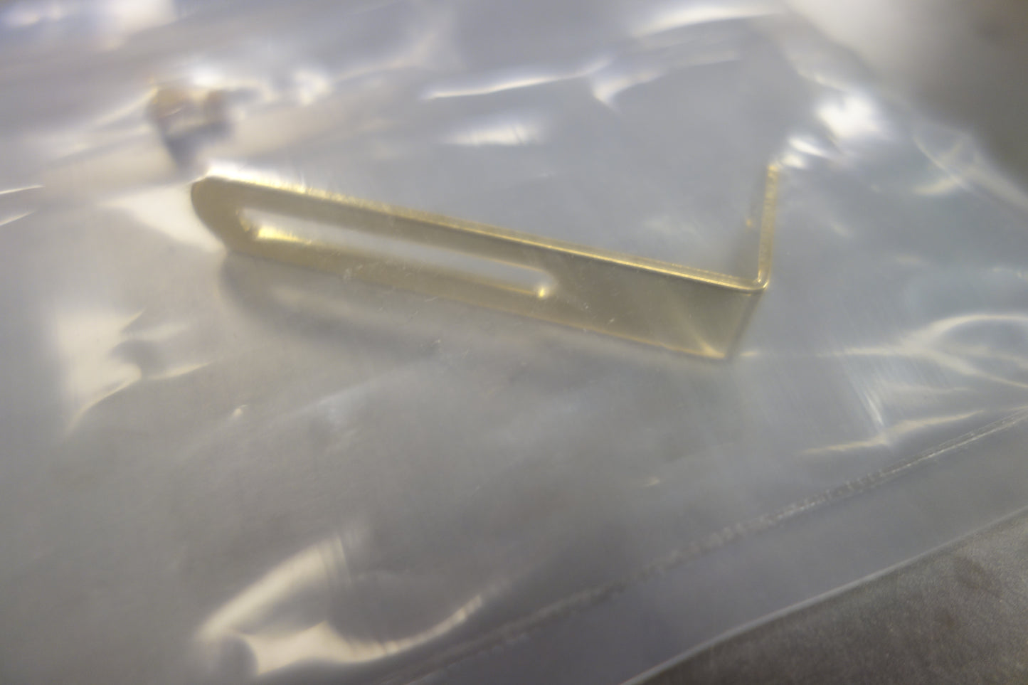 Gibson PRPB-010 Pickguard Mounting Bracket (Gold)
