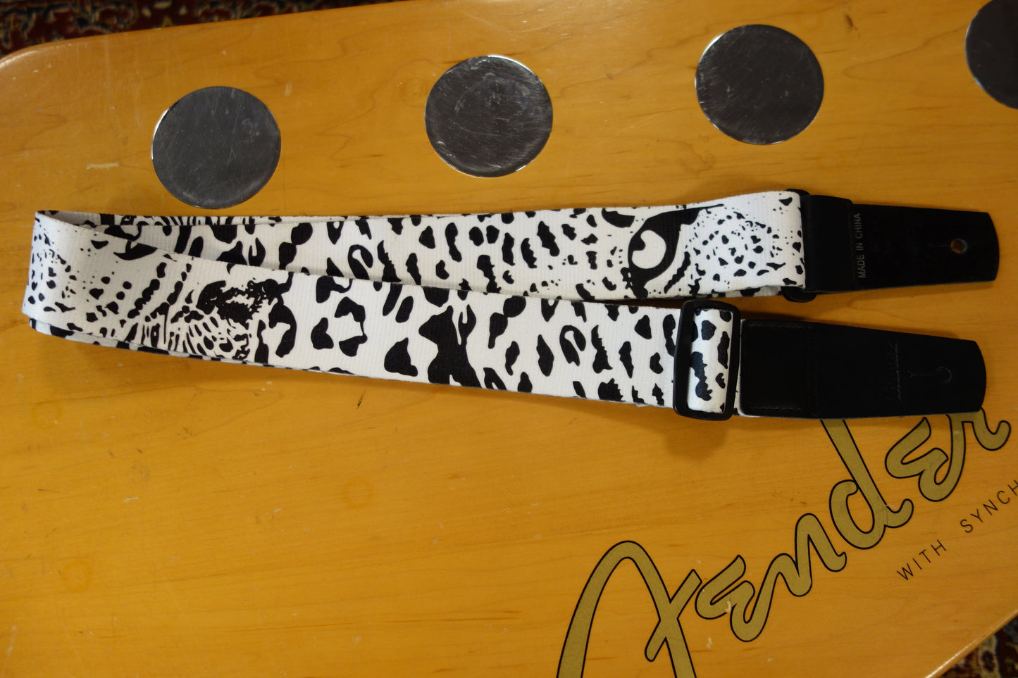 Ibanez Guitar Strap Black & White