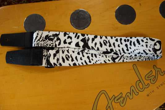 Ibanez Guitar Strap Black & White